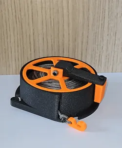 Retractable and locking paracord spool with built-in storage for hanging hooks/clips