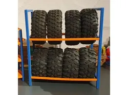 Reifenregal Crawler 1:10 RC Car  / tire rack