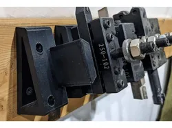 AXA Tool Holder
