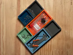 Magnetic modular Screw tray