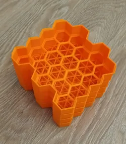 Gravity sorting trays set