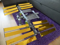 ISS 1:100
