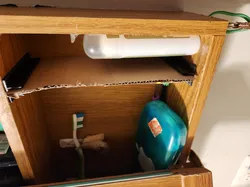 Divider for bathroom vanity