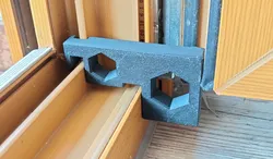 window retainer/window stopper for PAX windows