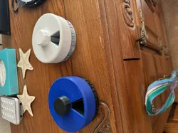 8 slot pill round box