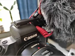 Canon M50 - Microphone hot shoe side mount