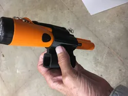 Garrett pinpointer bracket for Vanquish detector