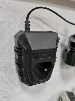 Mounting bracket for Parkside X12V charger PLGK 12 A3