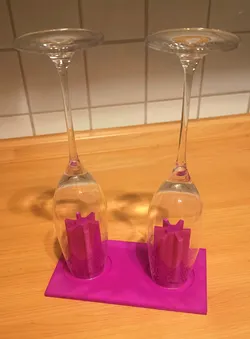 Champagne glass holder / dryer