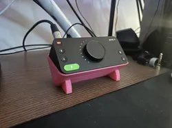Audient evo 4: A 45degree stand