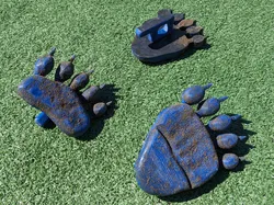 Bear Tracks - Make realistic looking prints