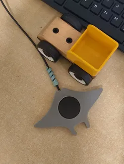 The Stingray: A Smart Charging Companion