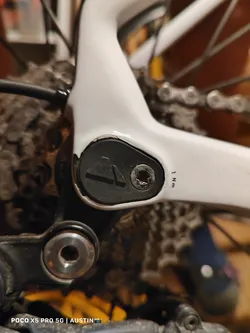 Canyon rear axle cover