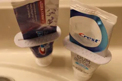 Toothpaste Squeezer