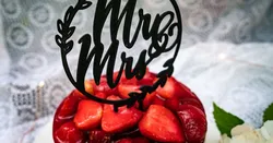 Wedding Cake Topper (Mr & Mrs)