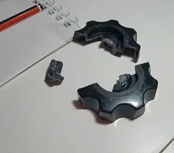 Faucet handle replacement part // Repuesto de la manija giratoria de la canilla