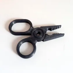 Pliers (print-in-place)