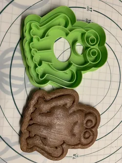 Frog cookie cutter