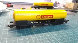 H0 1:87 Scale Tank Car SHELL
