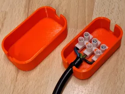 Three-wire cable clamp box (snap fit)