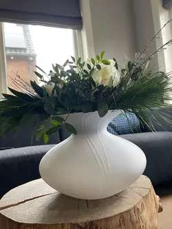Ribbed Big Bottom Vase