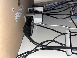 V2 - Power strip desk mount (no screws)