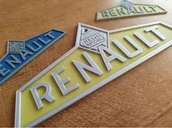 Renault Tracteur D22 D35 N72 Logo Embleme Barre Calandre