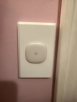 Smartthings button wall mount (prodtruding)