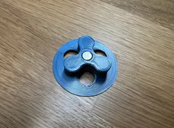 Scraper with magnet