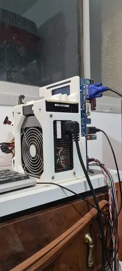 Experimental open-frame PC case