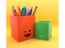 Smile pen pot (pen holder)