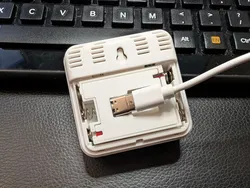 Tuya WiFi LCD Temperature Humidity Sensor 3 AAA to USB Power Converter