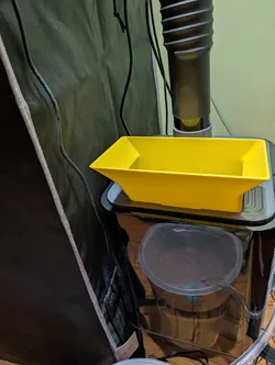 AC Infinity Cloudforge T7 filling funnel