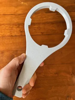 Filter housing wrench