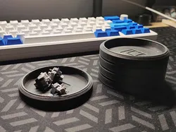 Stackable screws - parts tray