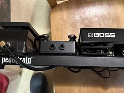 Pedal riser for guitar pedalboards