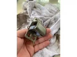 W123 door lock