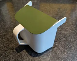 Counter cleaner with lid/bench scraper