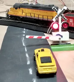 HO-Scale Model Train Level Crossing Signal