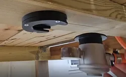 Holder for gas regulator (for pizza oven etc)