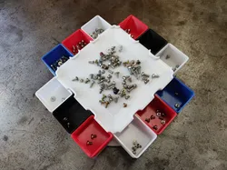 A 3x3 remix of the Gridfinity easy sorting tray