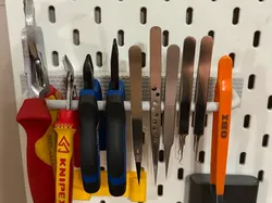 SKÅDIS Riel para Herramientas – Soporte para Alicates, Cortadores y Pinzas - Modelo de impresión 3D gratuito