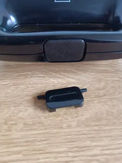 Sandwich Maker Latch