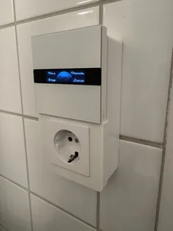 Compact Exxact frame for Aqara Display Switch