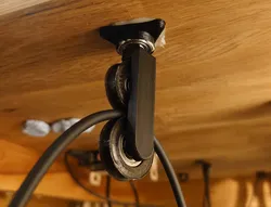 Headphone cable puller V1