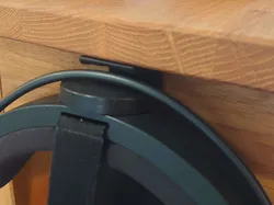 Oculus VR headset holder