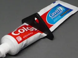 Toothpaste Squeezer