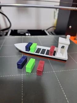 Container ship benchy