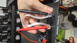 Omega Tweezers for multimeter probes