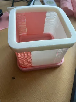 Caja con bordes flexibles gracias a patrón